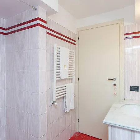 Crociferi 2 Apartamento Roma